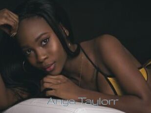 Anya_Taylorr
