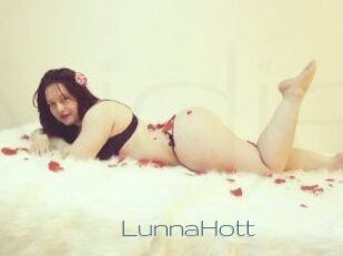 LunnaHott
