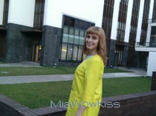 MiaWowKiss