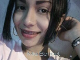 Mia_Bonnet