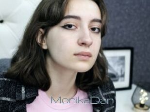 MonikaDan Vidéos de Jeunes
