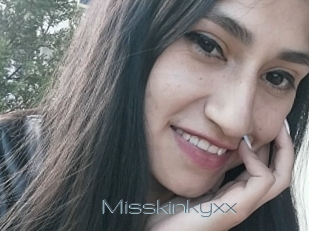 Misskinkyxx