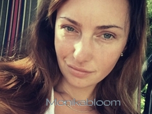 Monikabloom