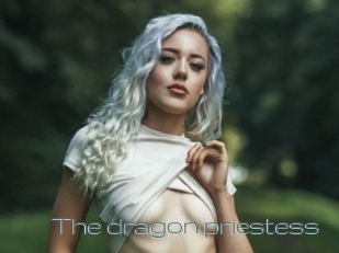 The_dragon_priestess