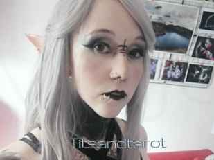 Titsandtarot